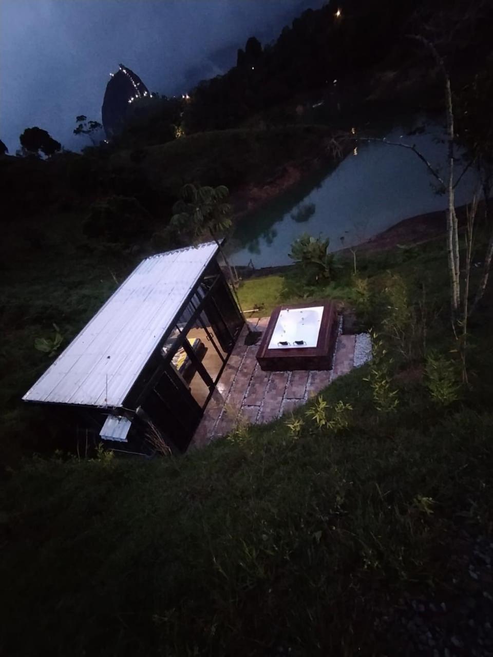 Cabana Privada Sin Prisa "Not Rush" Preciosa! Con Jacuzzi, Vista Y Acceso Directo Al Embalse, Vista A La Piedra , Deporte Acuatico Paddle Board And Breakfast Incluidos ! Imperdible Guatapé Екстериор снимка