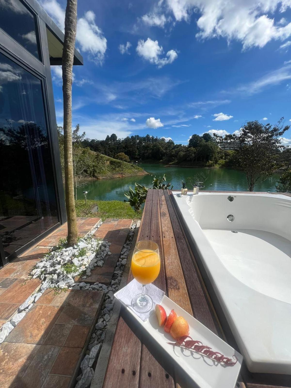 Cabana Privada Sin Prisa "Not Rush" Preciosa! Con Jacuzzi, Vista Y Acceso Directo Al Embalse, Vista A La Piedra , Deporte Acuatico Paddle Board And Breakfast Incluidos ! Imperdible Guatapé Екстериор снимка